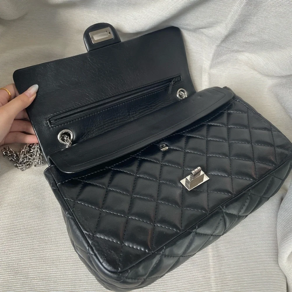 CHANEL classic quilted